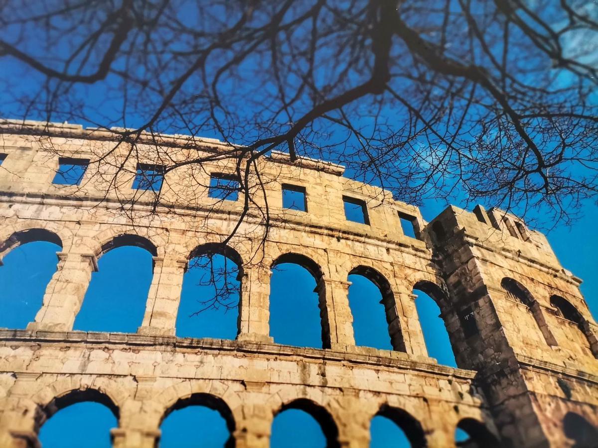 Ferienwohnung Cave With Free Parking Pula Exterior foto
