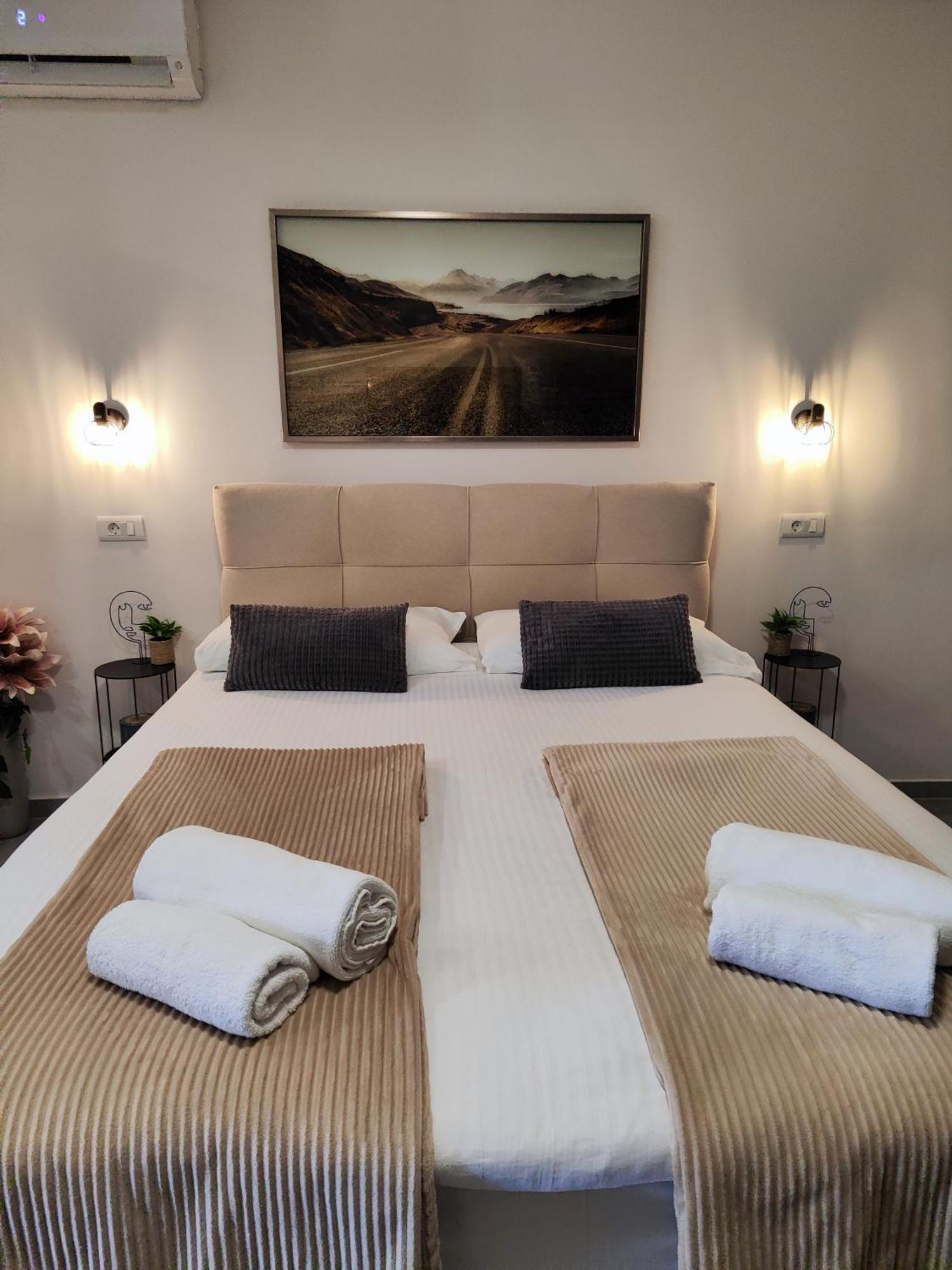 Ferienwohnung Cave With Free Parking Pula Exterior foto