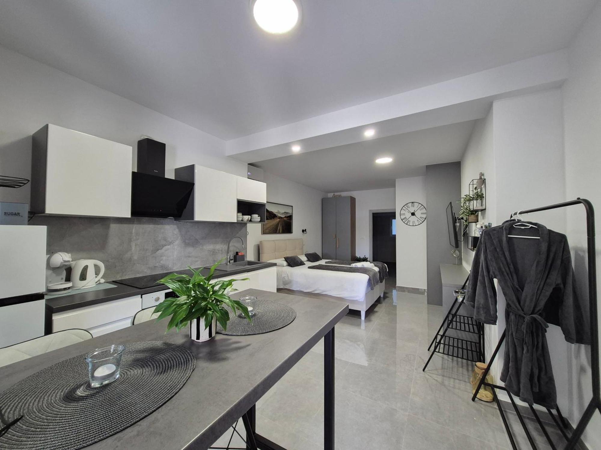 Ferienwohnung Cave With Free Parking Pula Exterior foto
